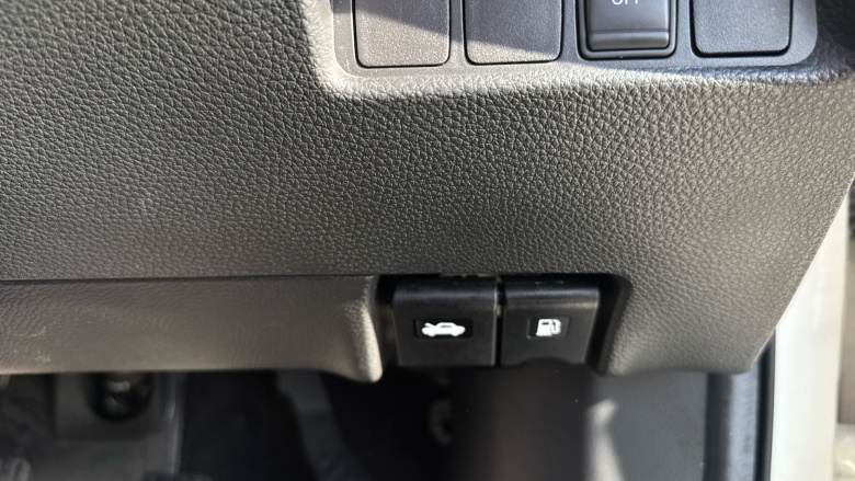 Nissan Qashqai 1.2 DiG-T N-Connecta 5dr Petrol Hatchback